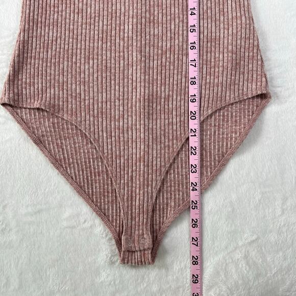 Forever 21 Pink Ribbed Short Sleeve Bodysuit Size Medium - Picture 7 of 9